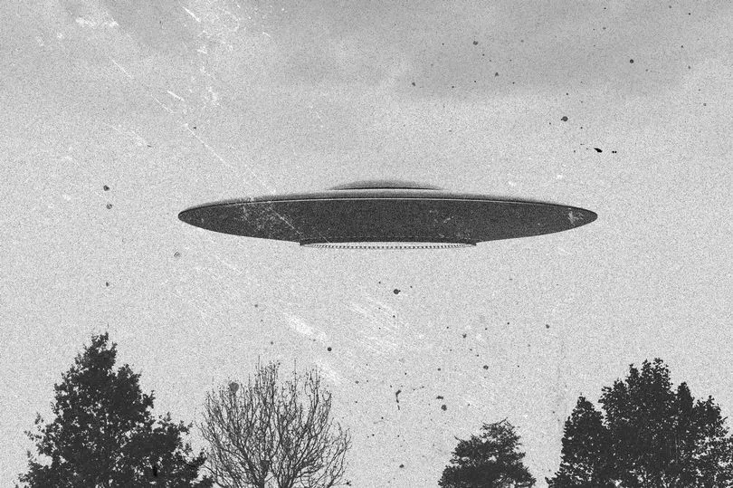 A cigar-shaped UFO