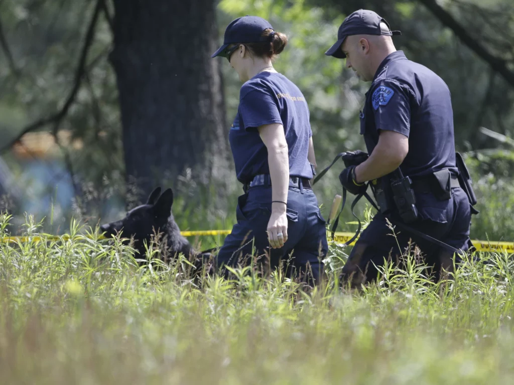 FBI agents searching for Jimmy Hoffa