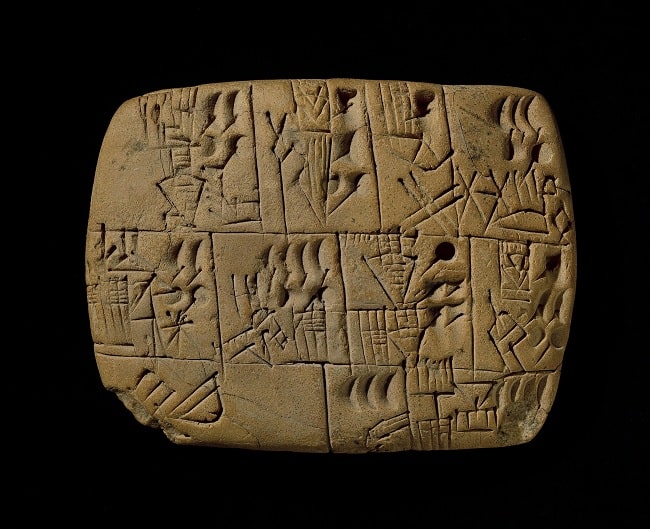 Cuneiform script tablet