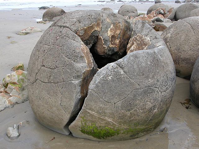 Moeraki Boulder with cracks